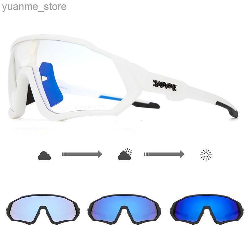 Photochromic C27