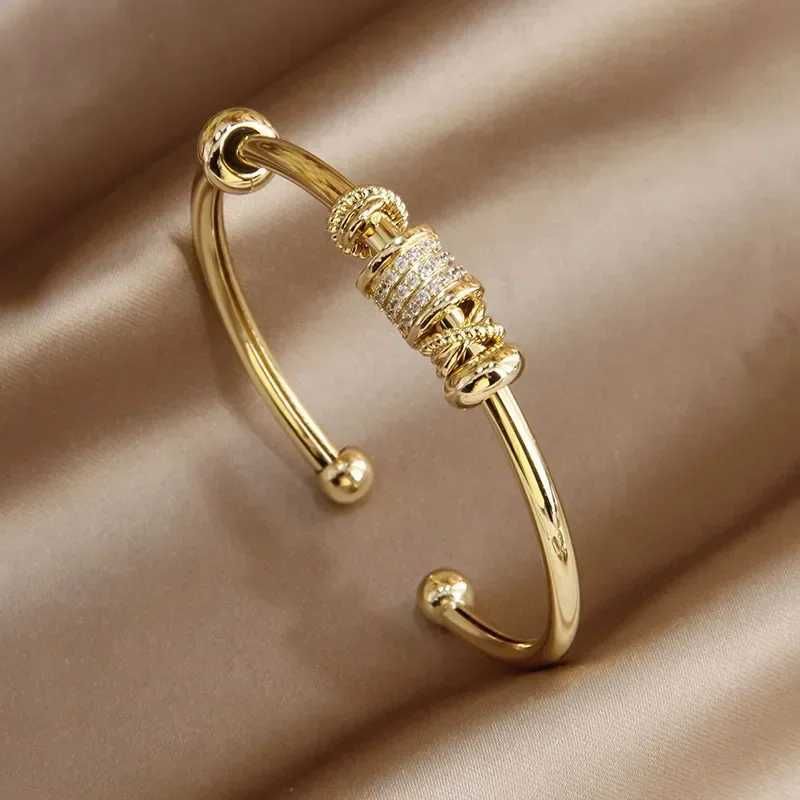 Y0701 Gold