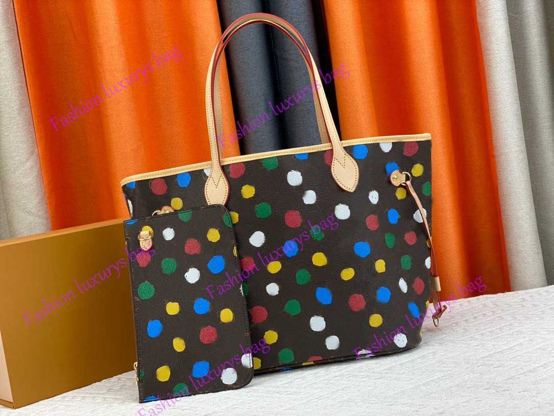 Brown polka dot pattern