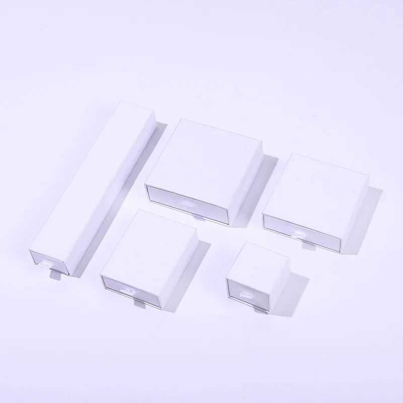 White Silk-10.5x7.5x3.5cm