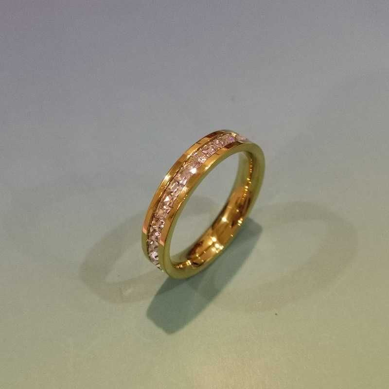 Single Row Diamond Gold