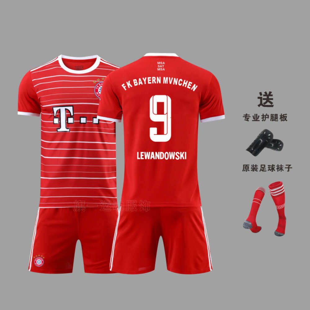 23 home court number 9 Lewandowski