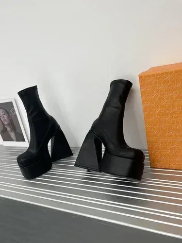 Square heel ankle
