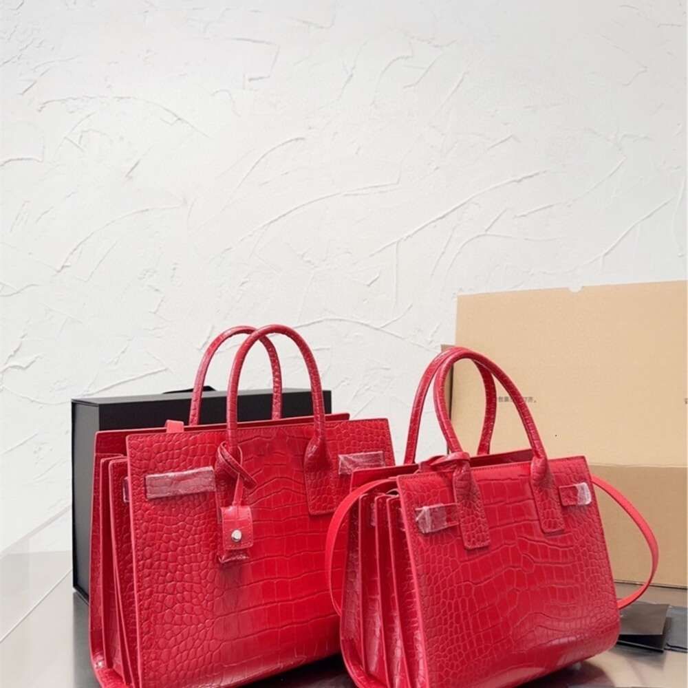 Crocodile Pattern Red 31cm