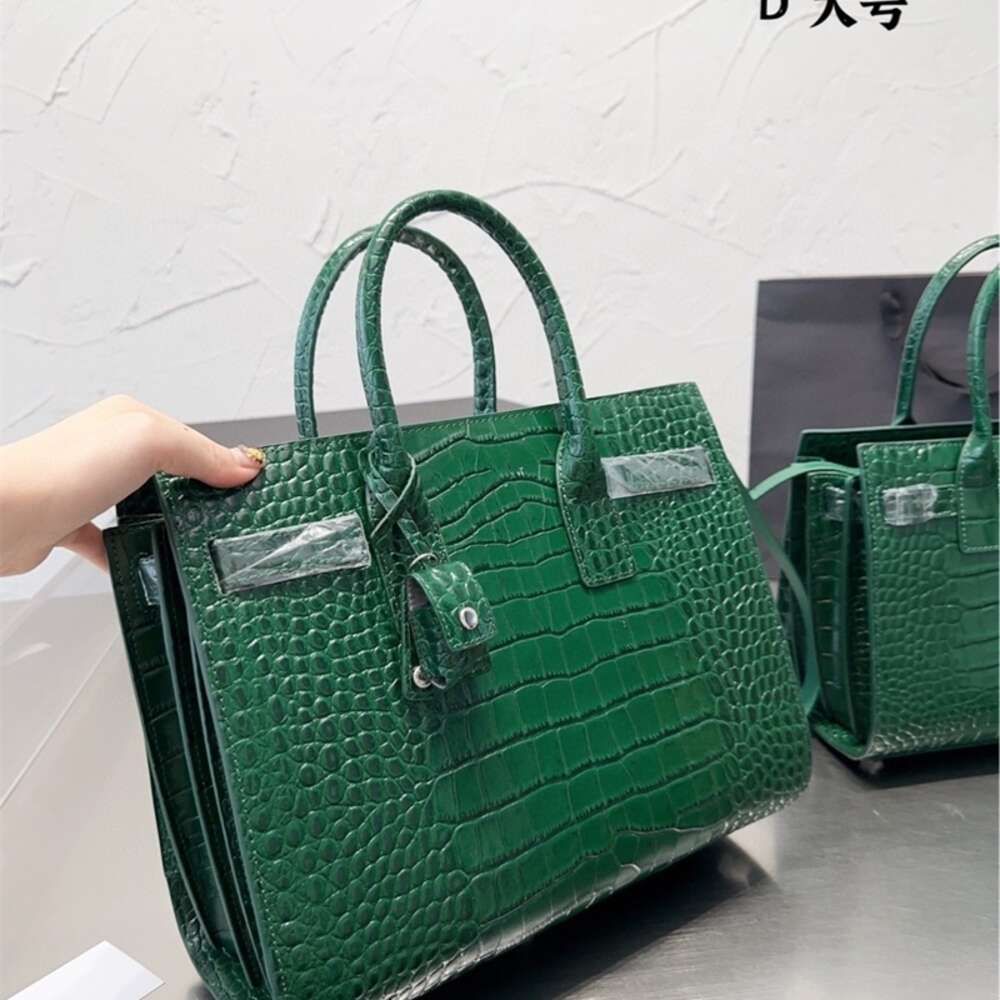 Crocodile Green 31cm