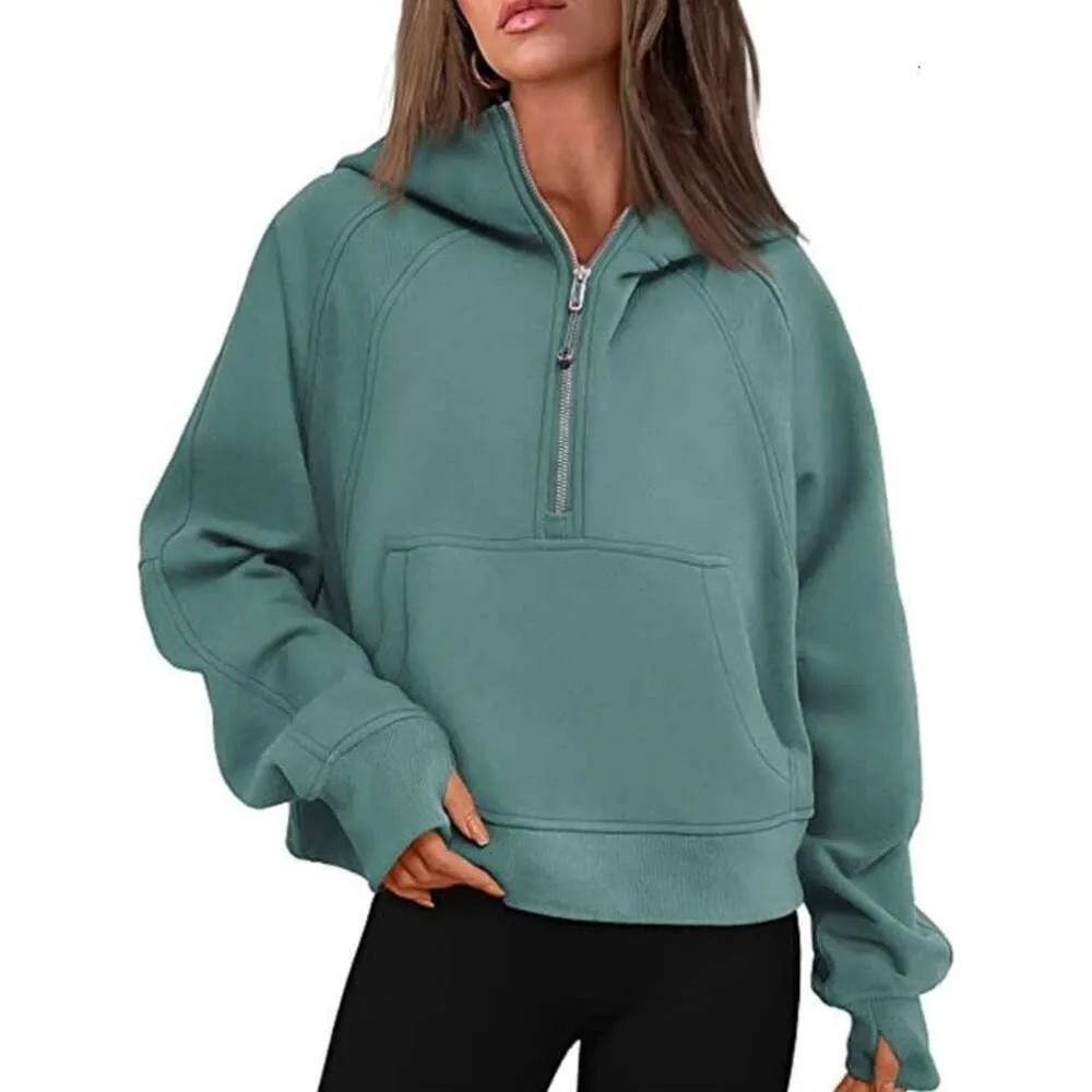 Hooded Water Green