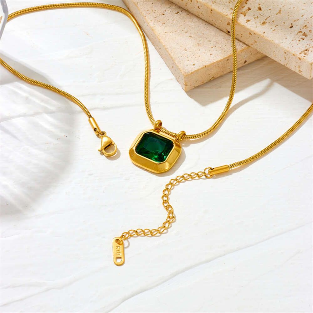 Golden Green Diamond Necklace F308