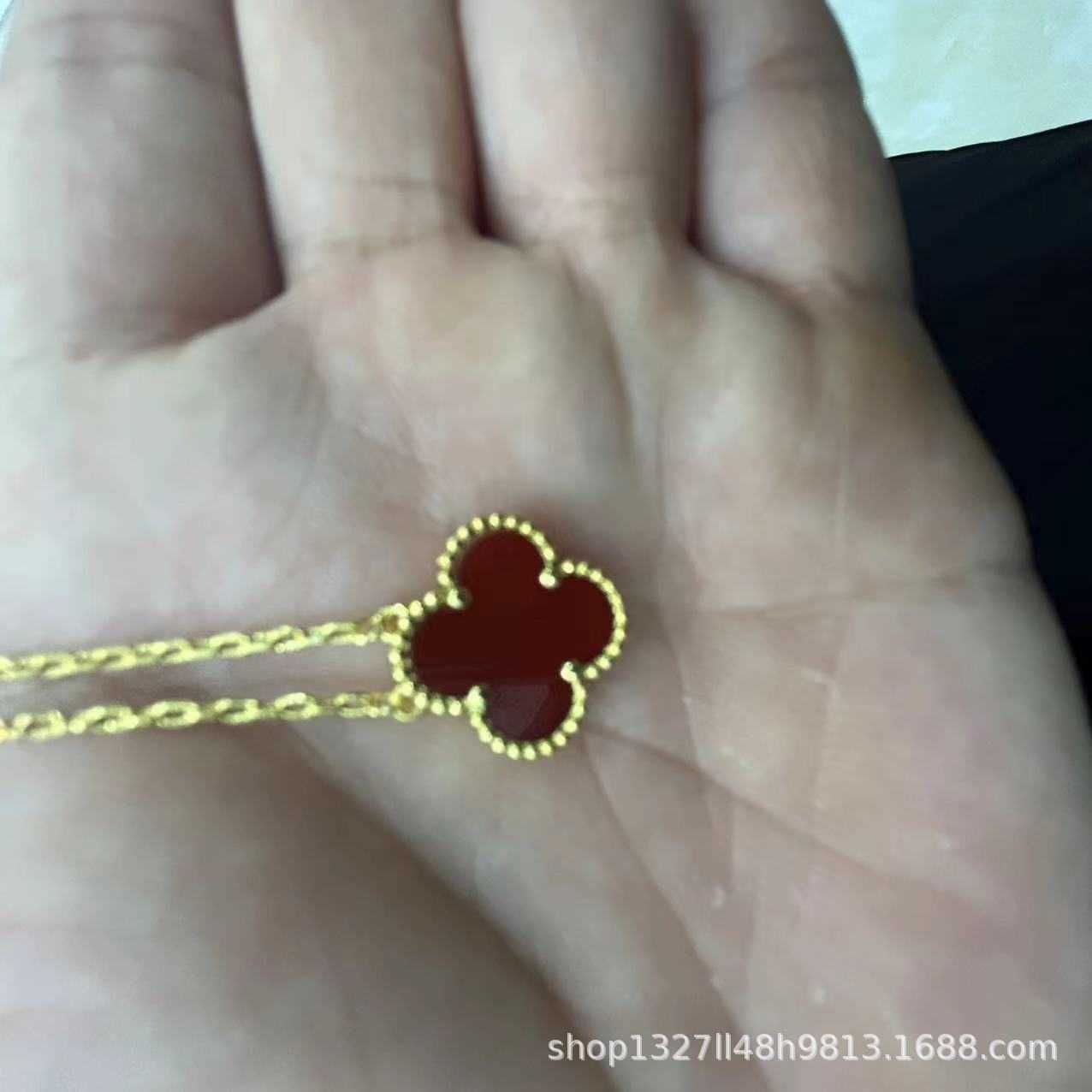 Red Agate Gold