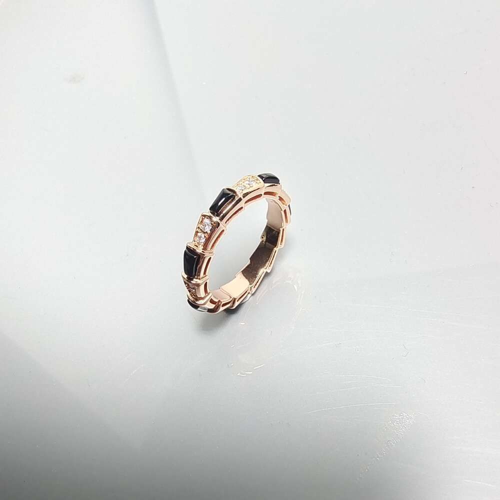 Rose Gold Narrow Cut Black Chalcedony