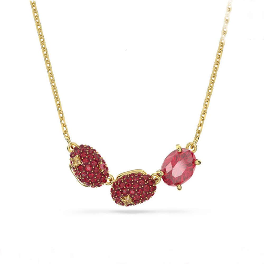 Collier de haricots rouges