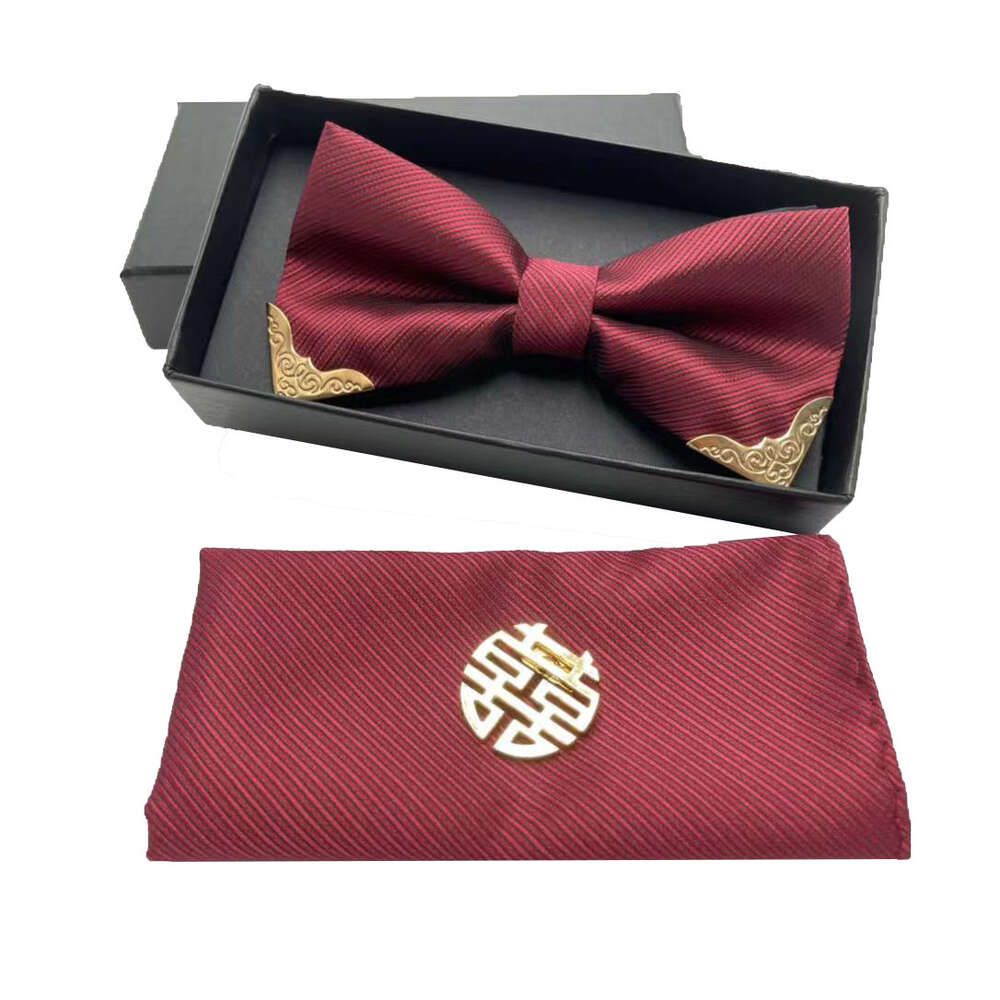 Happy character brooch wine red bow tie