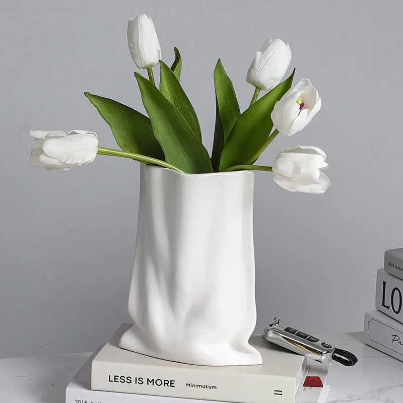 vase avec des fleurs 3