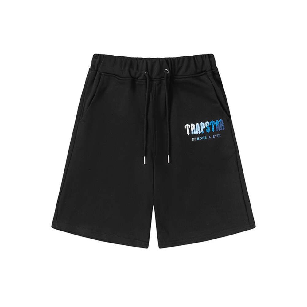 Black (609 Shorts)