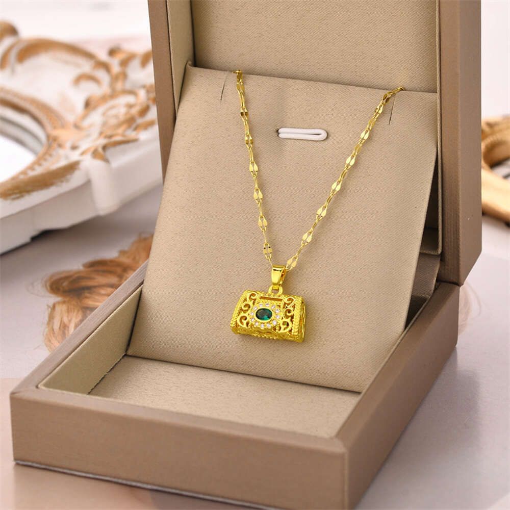 8995 Golden Green Diamond