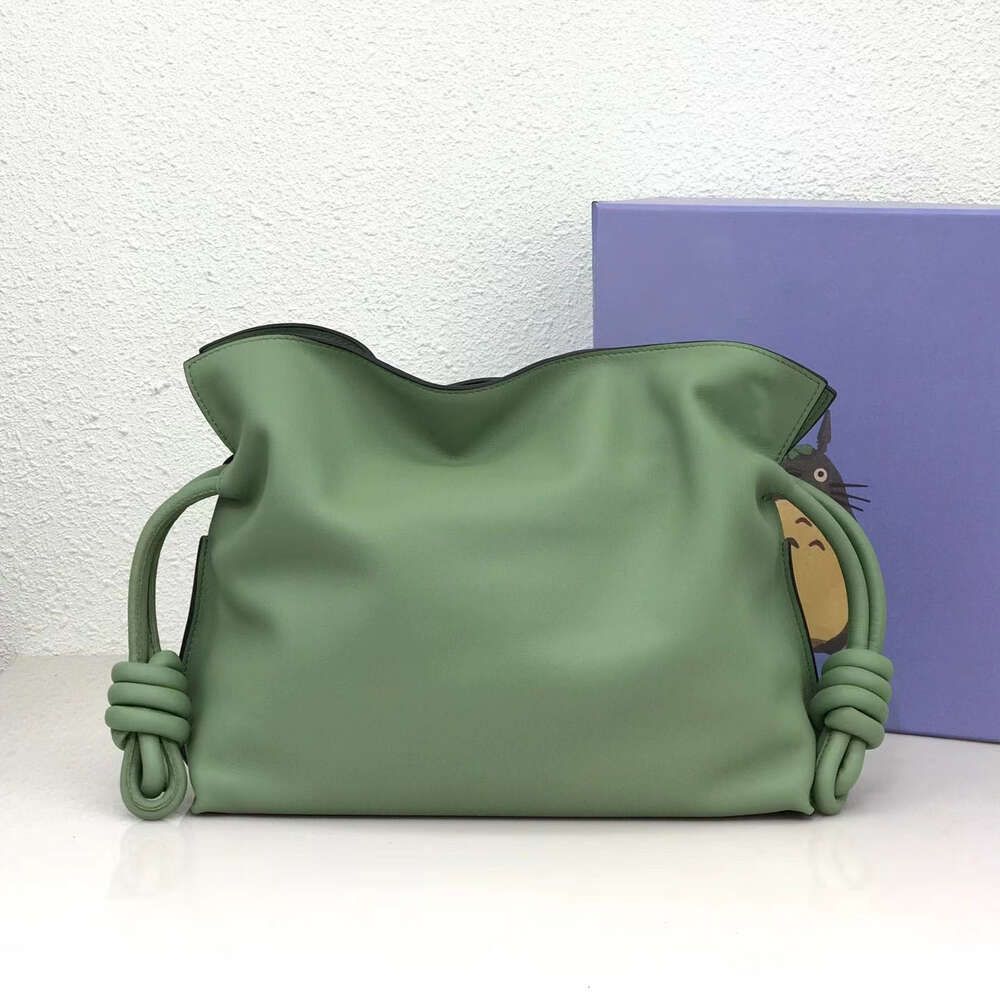 Avocado Green Small 24cm