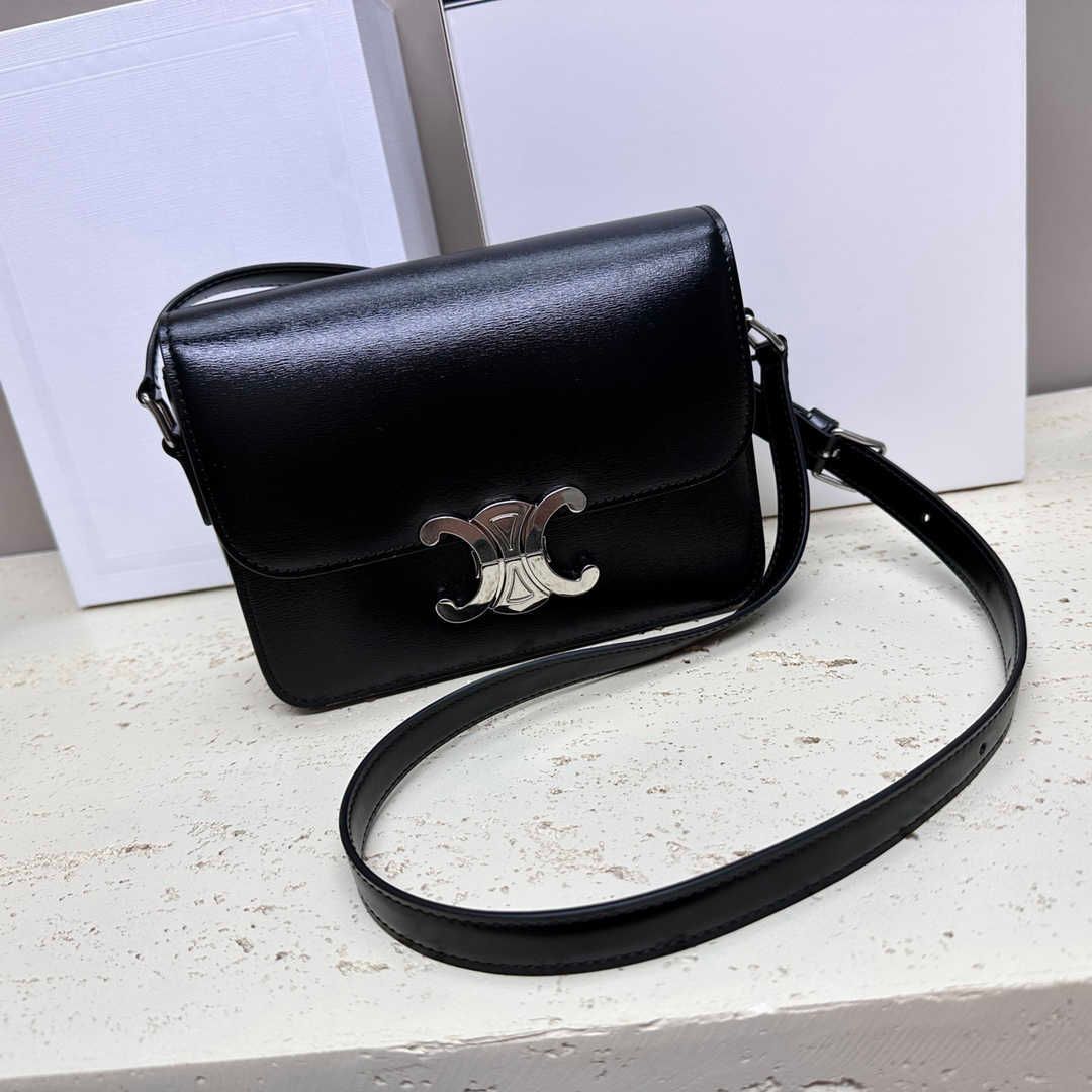 Black Silver Buckle Small 18.5cm