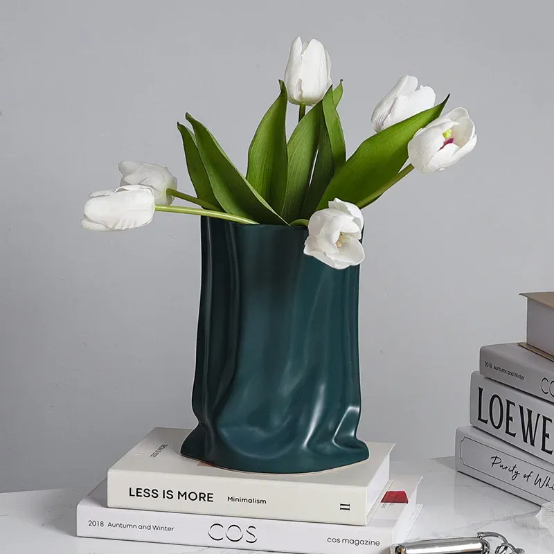 vase avec des fleurs 2