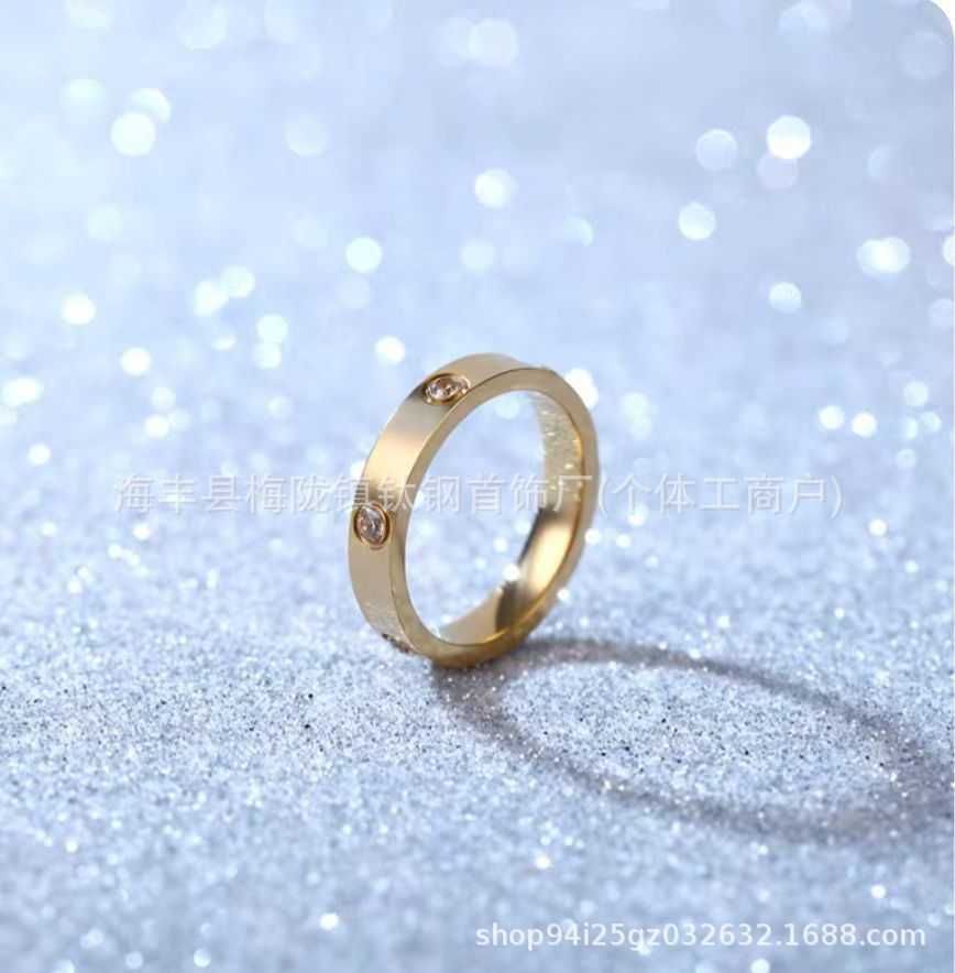 Narrow Cut Single Diamond 4mm Gold Ring