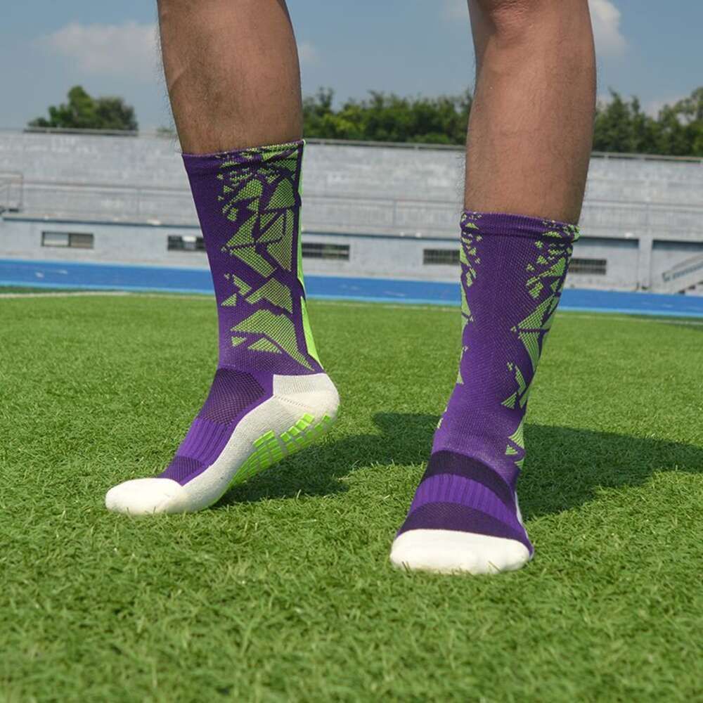Camouflage purple mid length elite socks