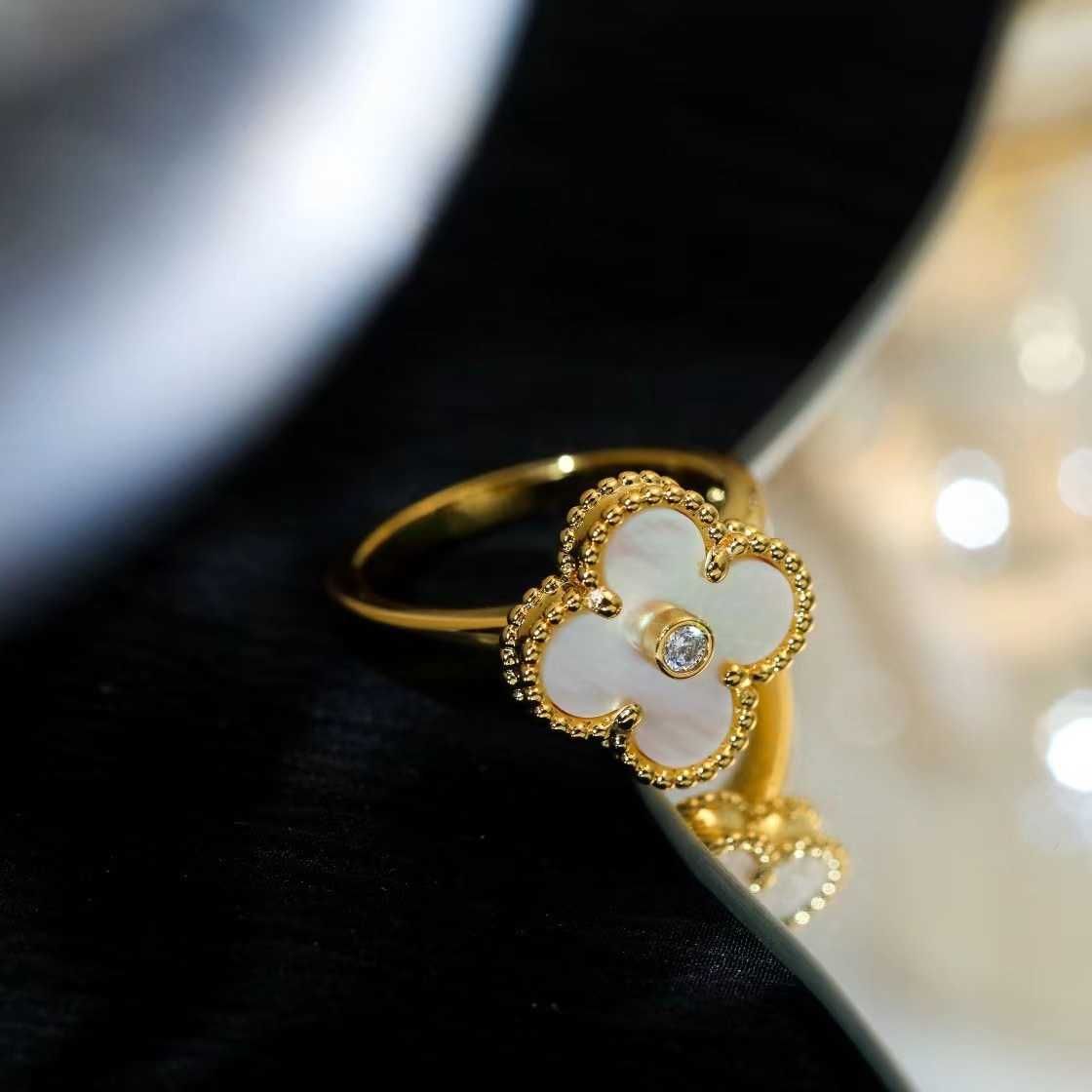 Four Leaf Clover with Diamond Rose Gol