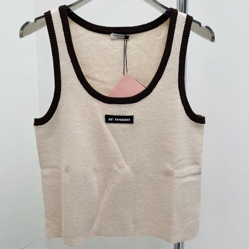 #15 beige-black top