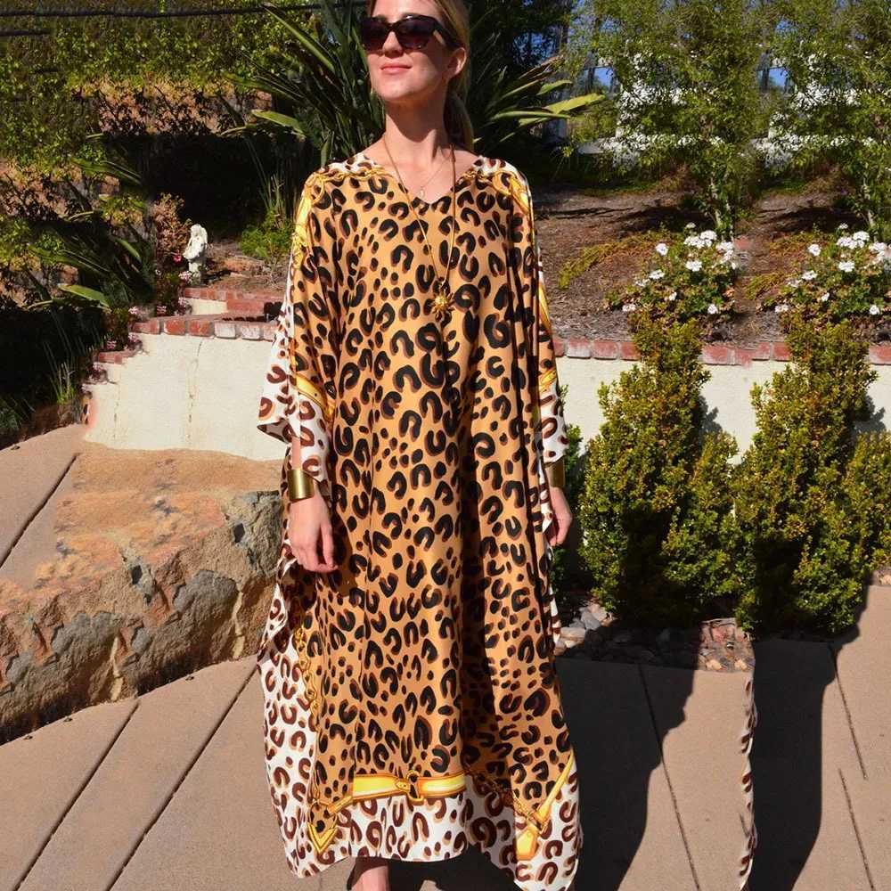 Leopardkaftan di caffè