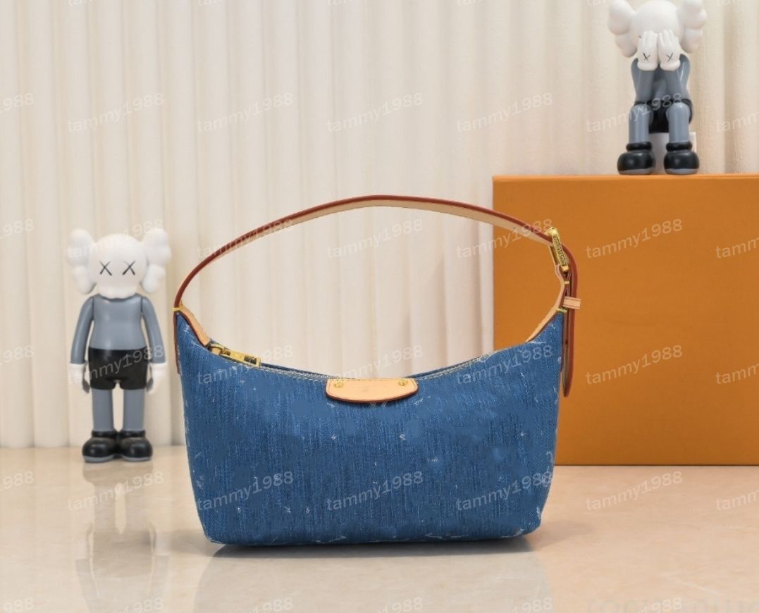 #14 Size:20.5x6x16cm M82949