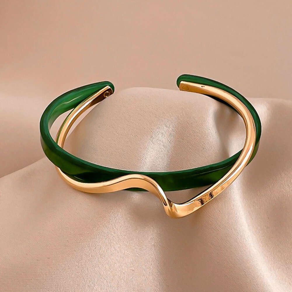 7 # Bracelet Gold Green Fritillaria Real