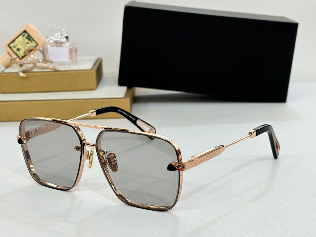 Rose Gold frame light grey lens