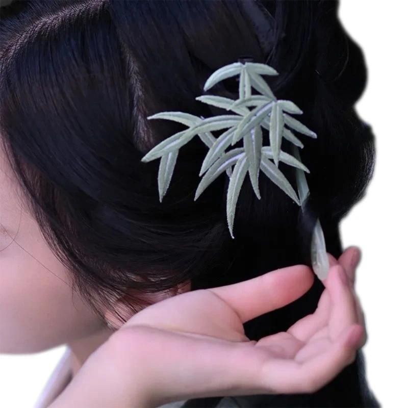 竹の葉のヘアピン