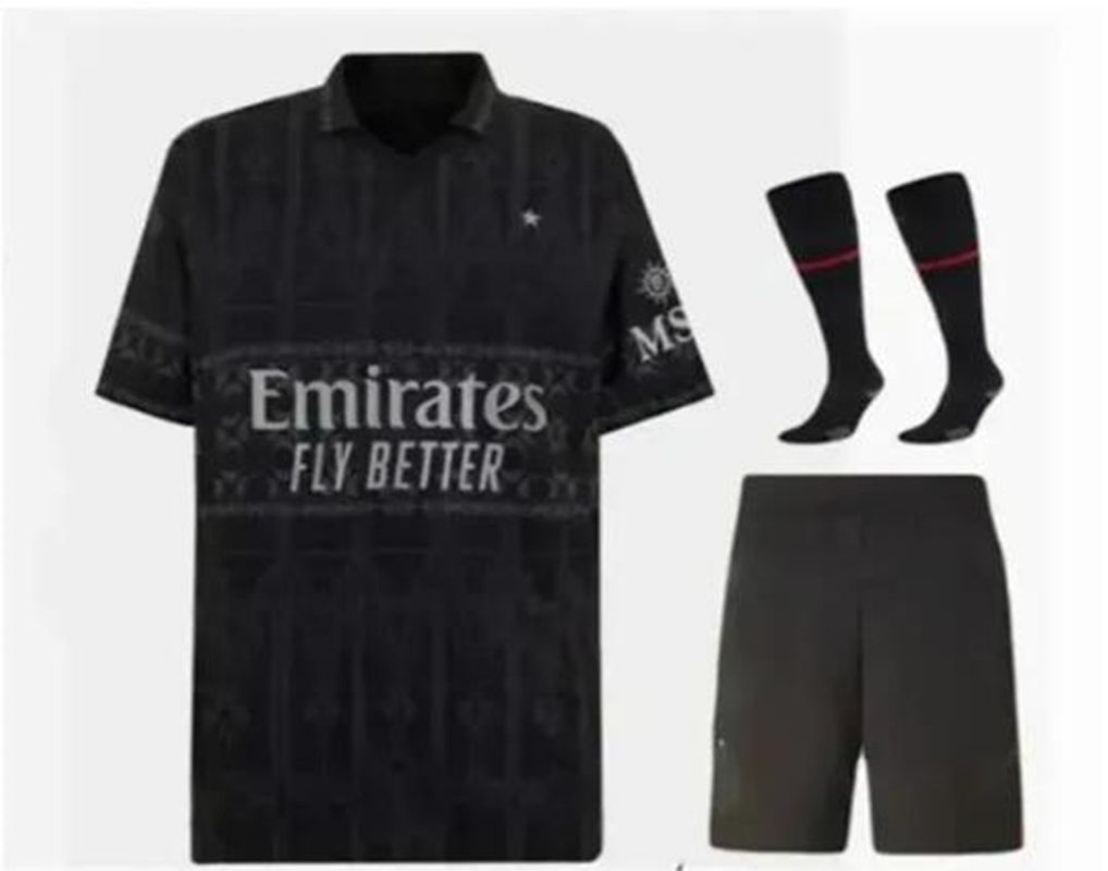 23 24 4Th Black Kit+socks