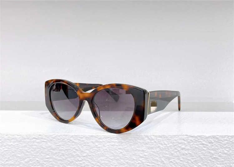 Tortoiseshell Frame Grey Flake