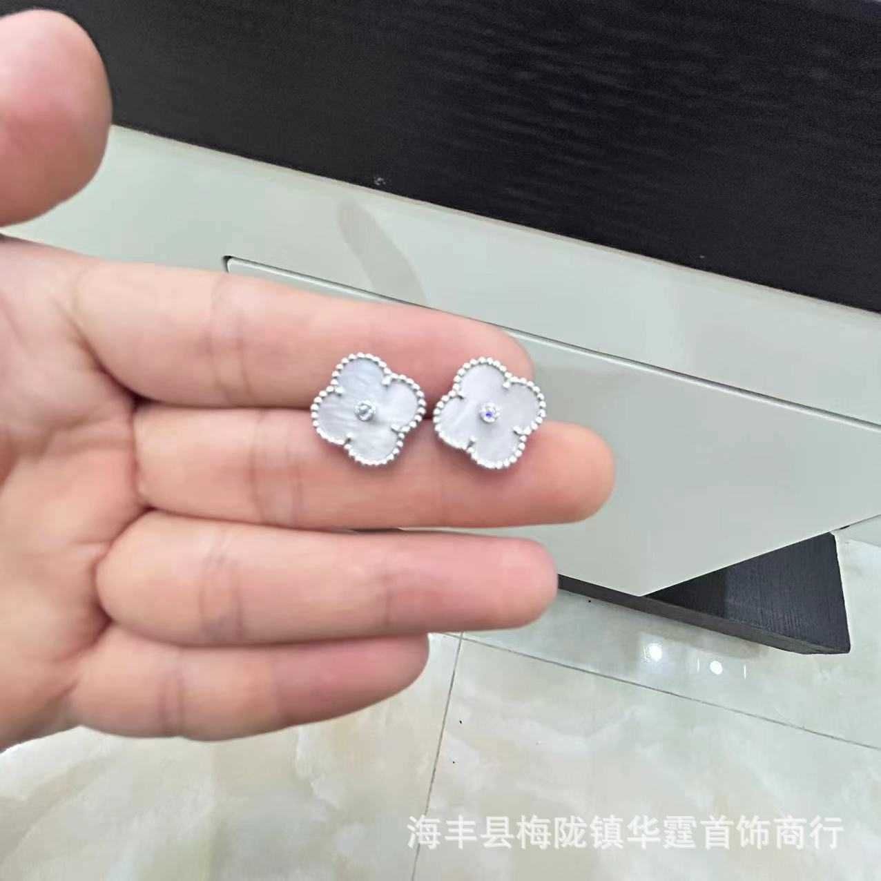 White Beijian Diamond Platinum