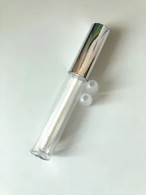Heller Silber-Lip-Glanzrohr