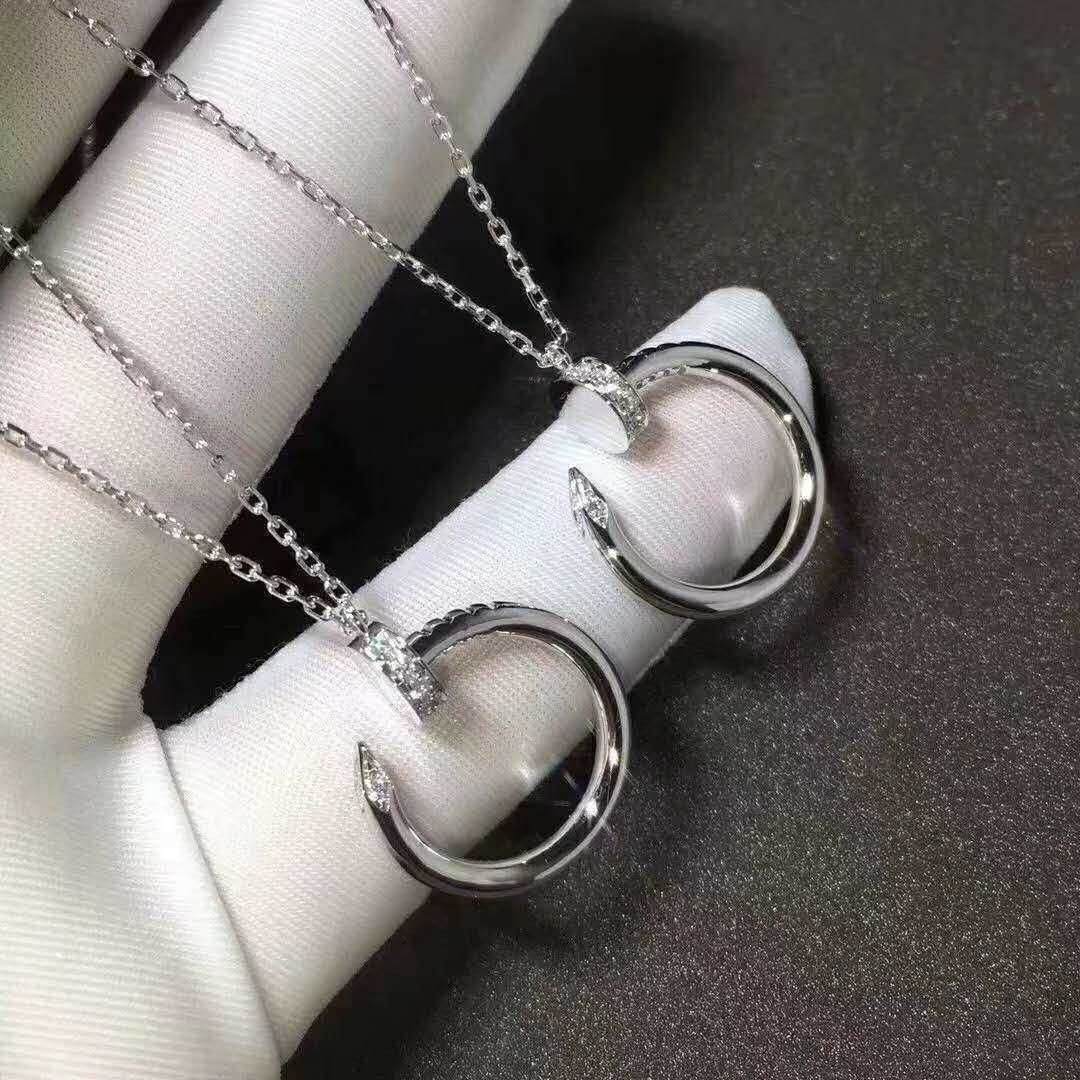 Collar de uñas con semi diamantes en oro blanco