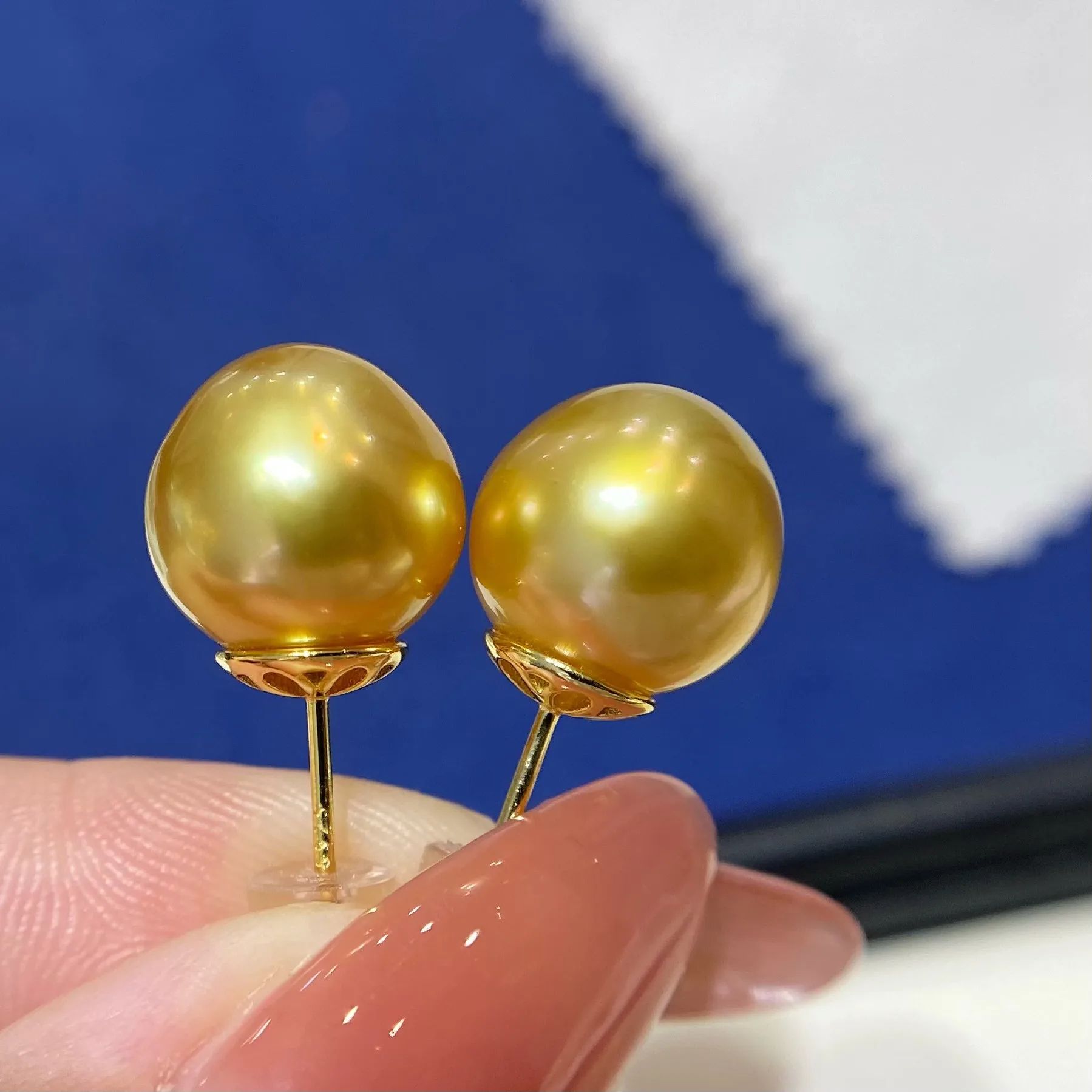 Taille par perle : 9-10 mm.