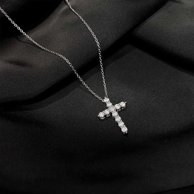 Huvudbilden Cross Necklace - Small