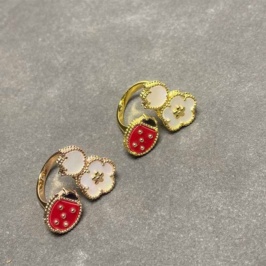 Anello di coccinella in oro