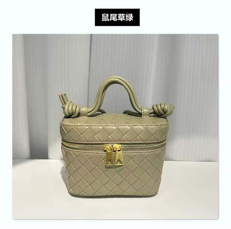 Sage Green (woven Box Bag)