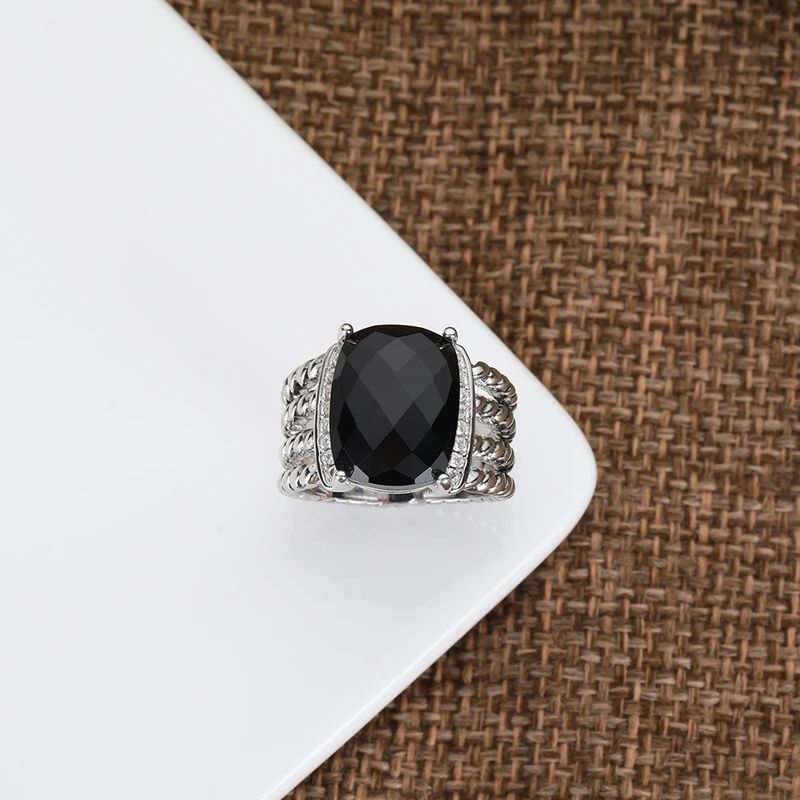 Pokazany rozmiar pierścienia: 9black onyx