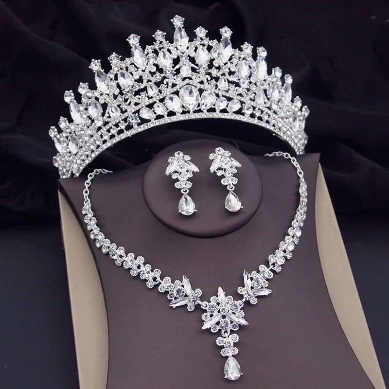 Metal color:Silver Crown Sets