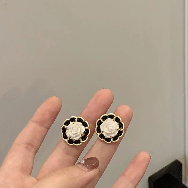 Metal Color:Clip on Earrings-10