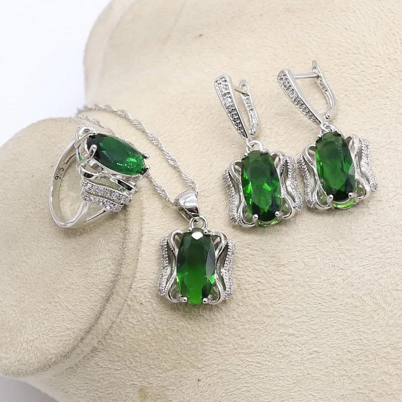 Gem Color:Green EmeraldRing Size:7