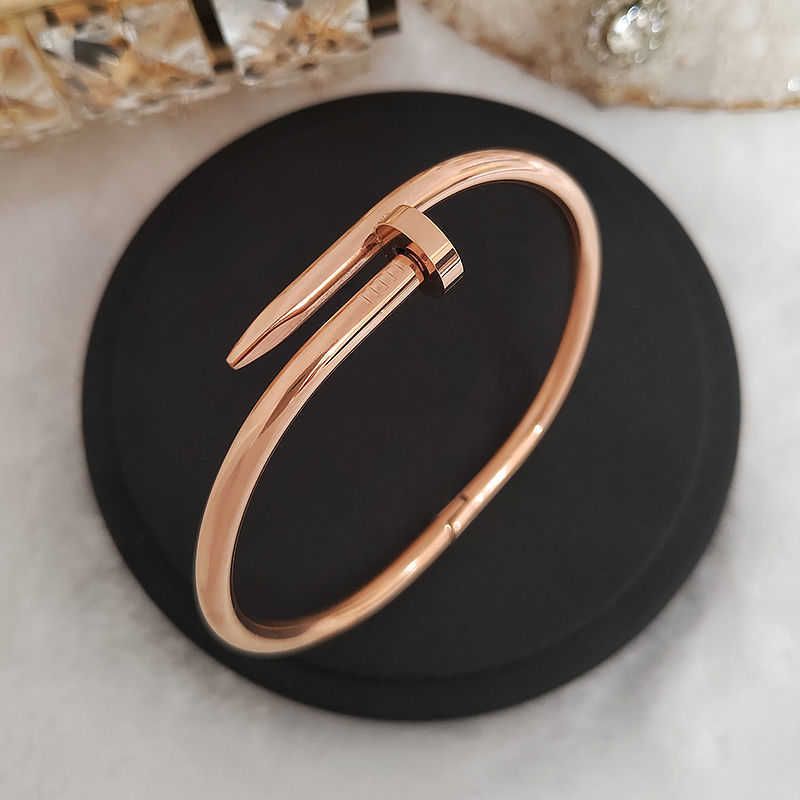 Nail Bracelet Rose Gold