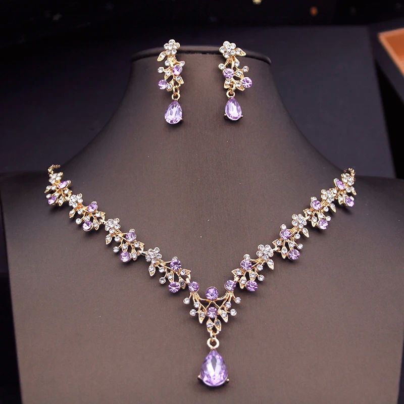 Couleur en métal: collier violet