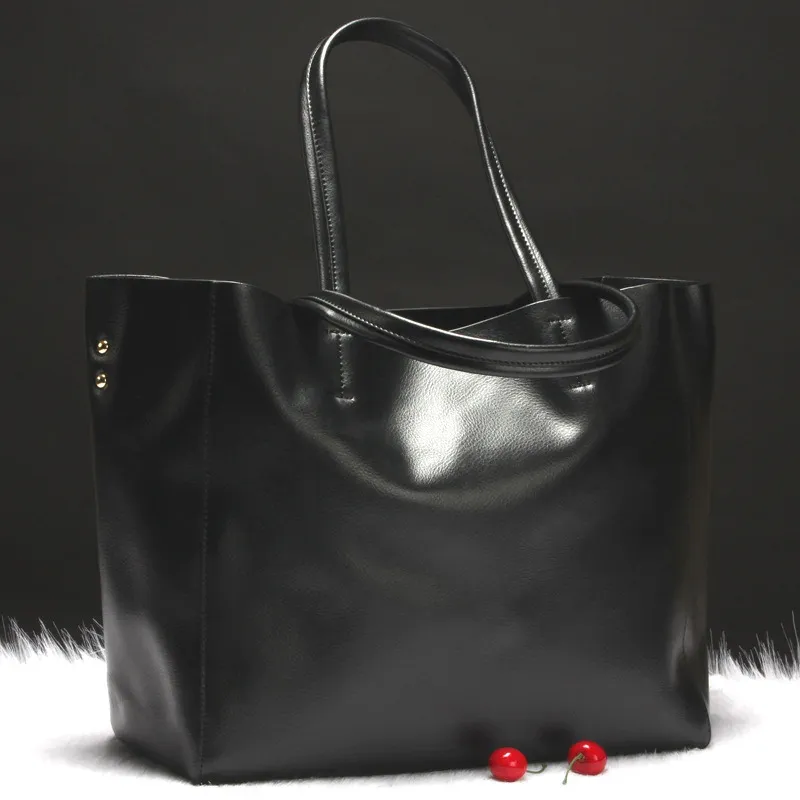 Black tote bag