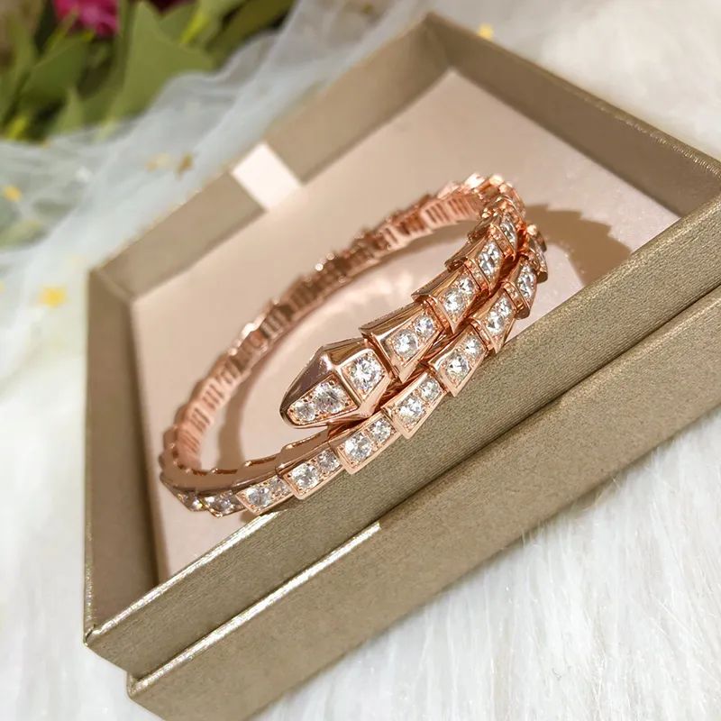 Bracelets en or rose avec boîte