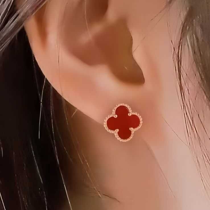 Boucles d'oreilles de trèfle rouge 13m transparent