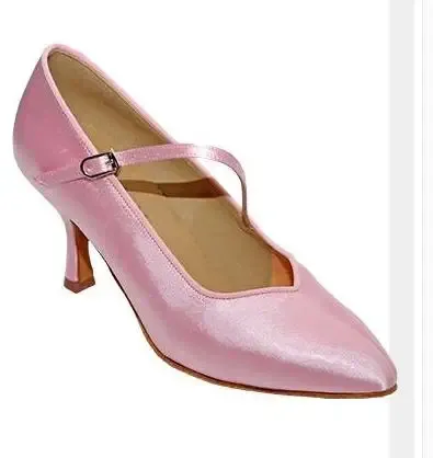 138 pink heel 7.5