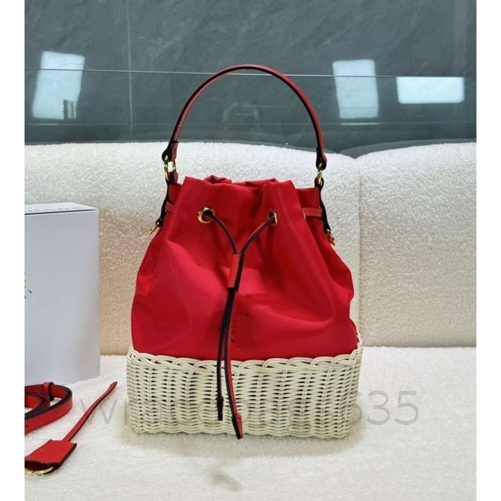 MBAG581SIZE：16x20x16cm